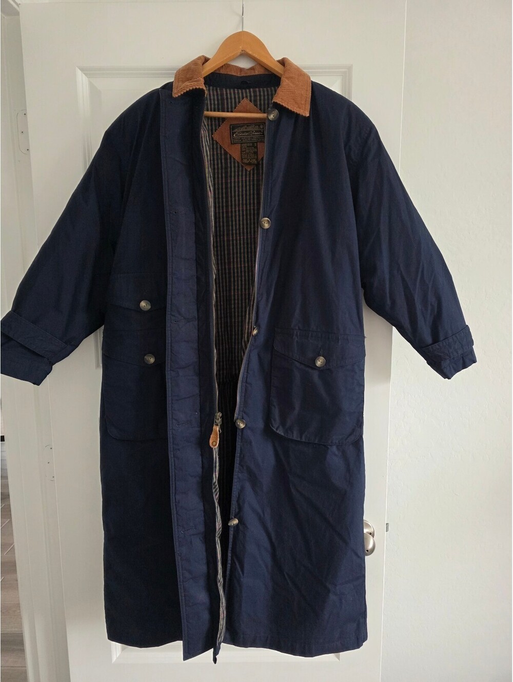 Vintage 90s Eddie Bauer Barn Jacket Goose Down Plaid. Size Women's M Petite.